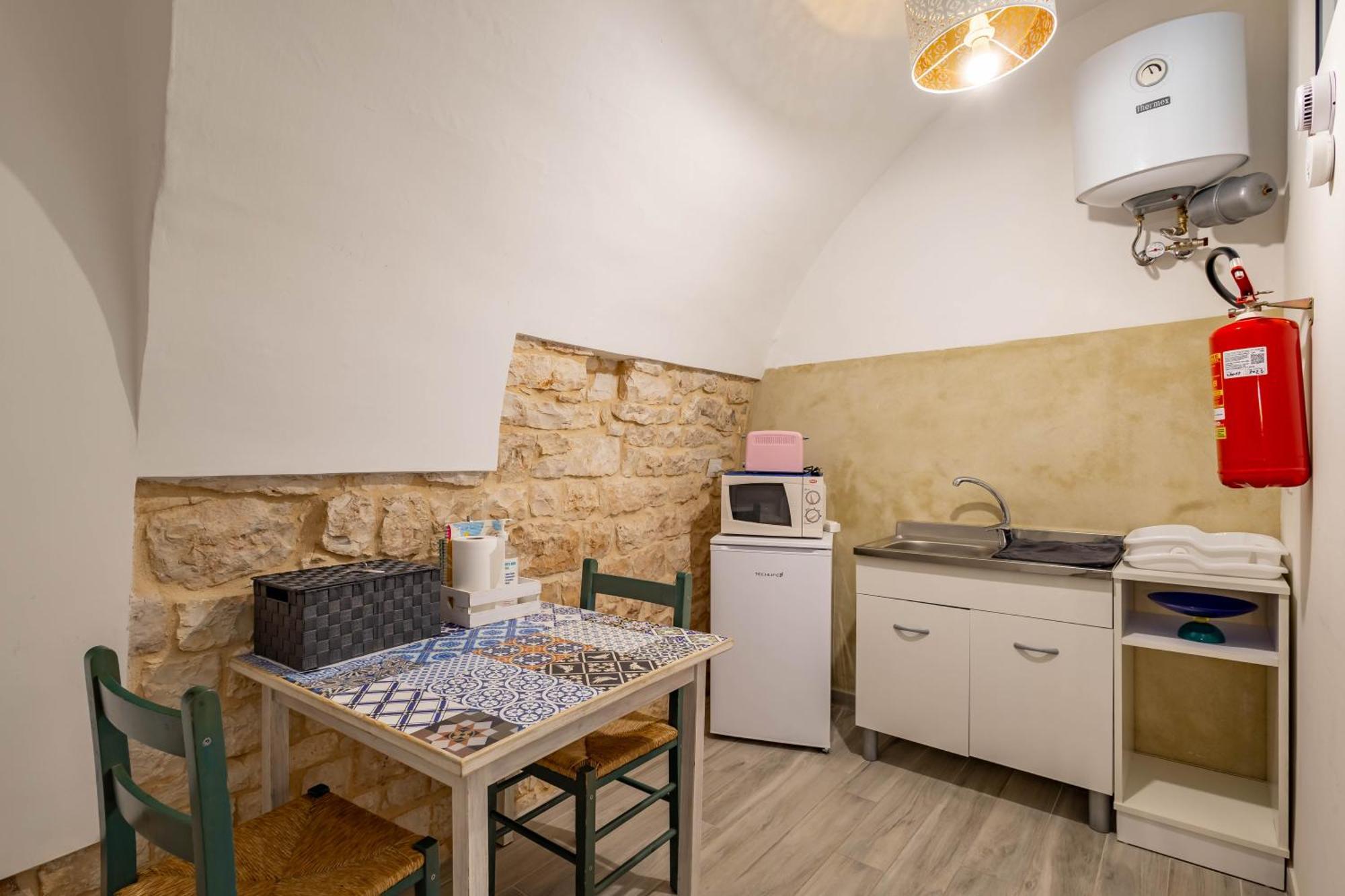 Antiche Mura Apartments"Nido Di Puglia" Monovano Turi Exterior photo